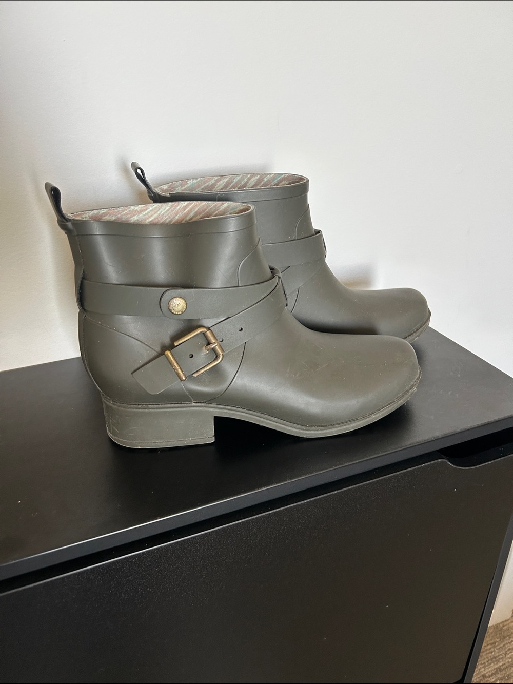 Lucky Brand Olive Green Ankle Rain Booties with Buckle